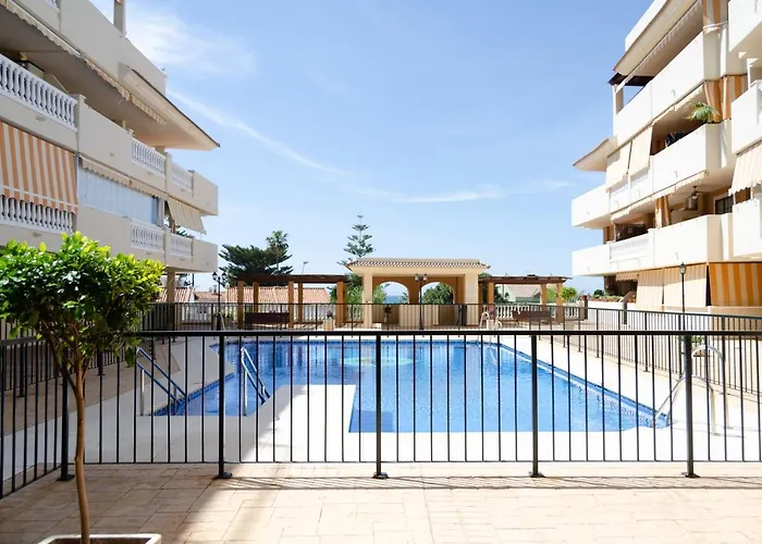 Wintowinrentals Pool, Sunny Side & Free Parking.