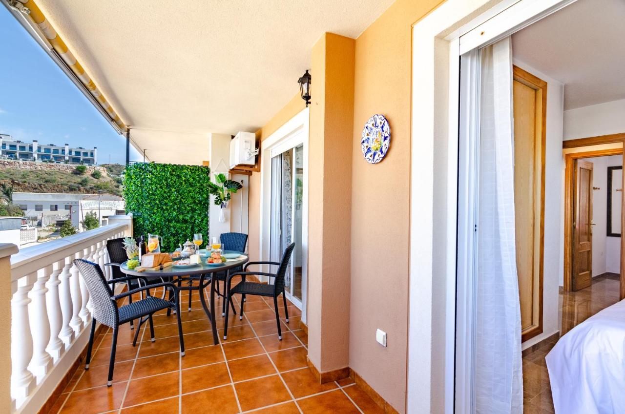 Wintowinrentals Pool, Sunny Side & Free Parking. Appartamento Torre de Benagalbon